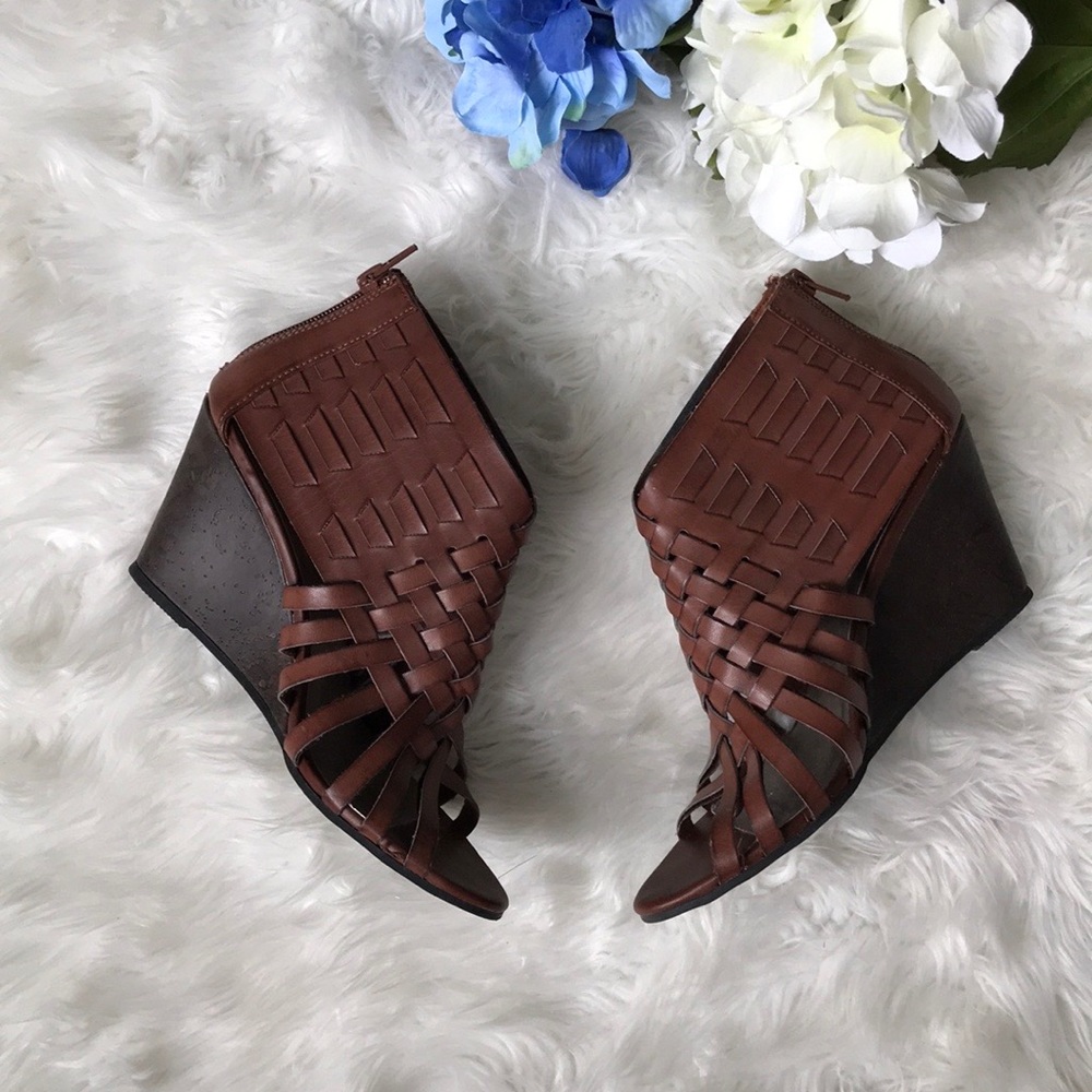 American Eagle Wedge Sandals